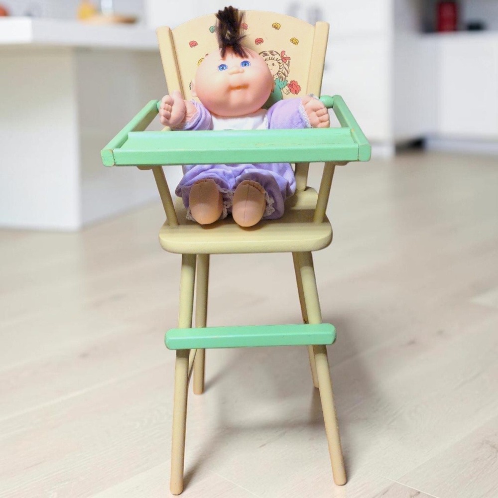 VTG 80's Cabbage Patch Kids Wooden High Chair & 1988 CPK Purple Outfit Doll Set
